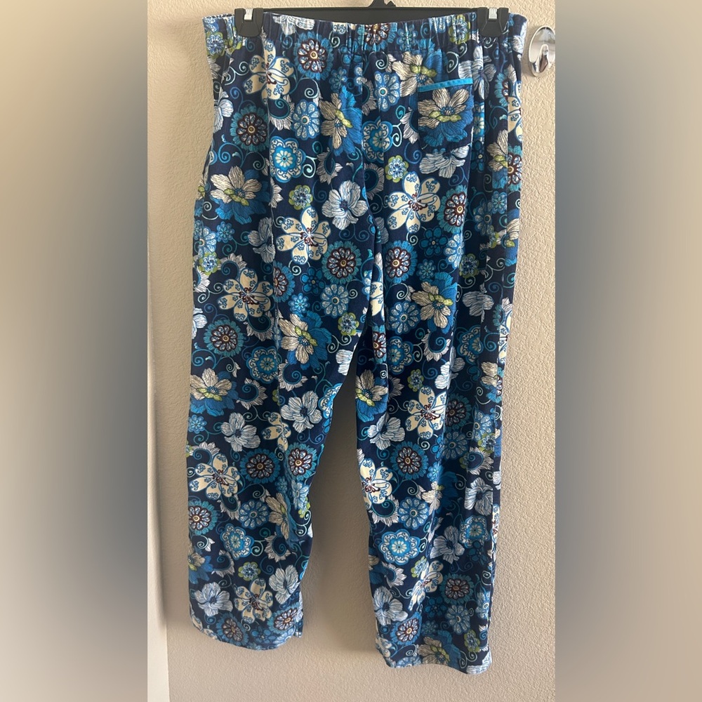 Vera Bradley Navy Blue Floral Pjs botton with White & Teal Accents size M-L - Picture 6 of 8